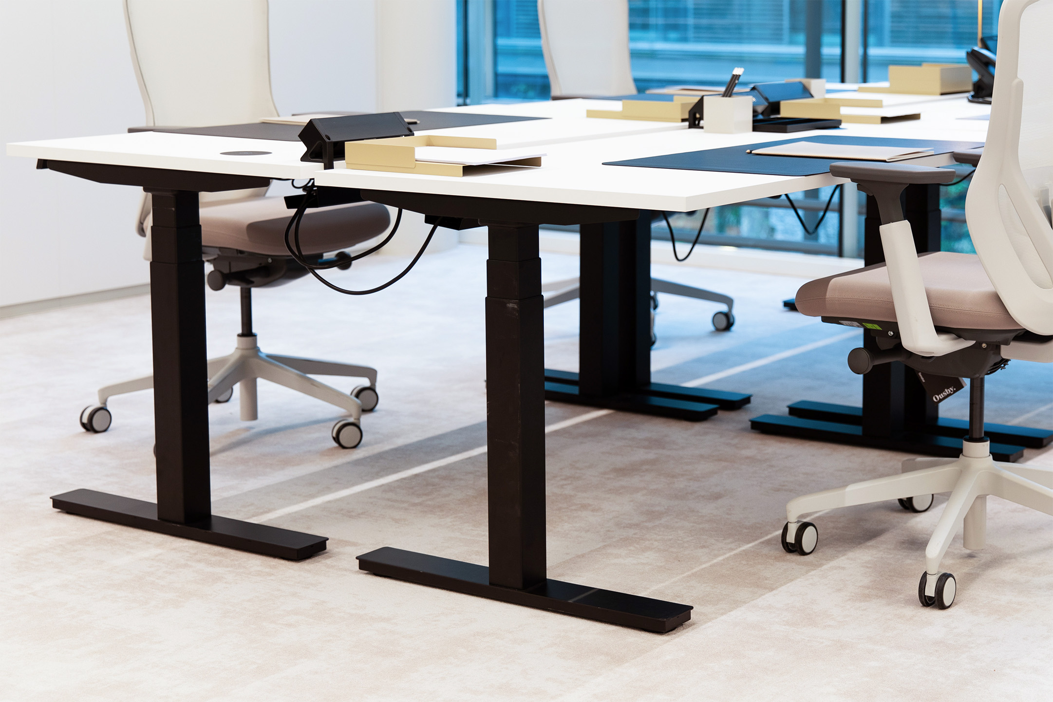 Bureautafels huren