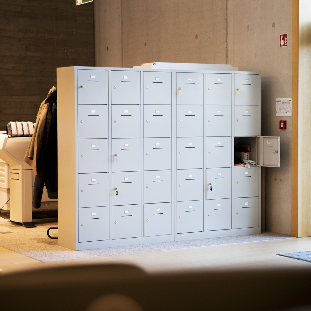 Locker cabinet 15 compartments